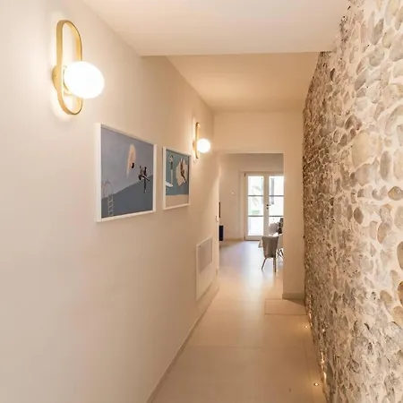 Βίλα Luxury & Design: Oasi Nel Centro Storico Di *